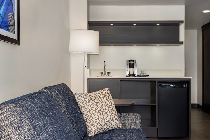 Holiday Inn Toronto Downtown Centre by IHG