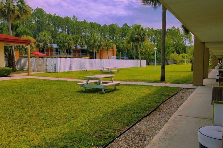 FLORIDA HOTEL