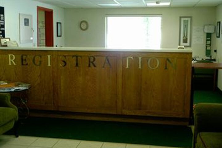 Campton Parkway Inn