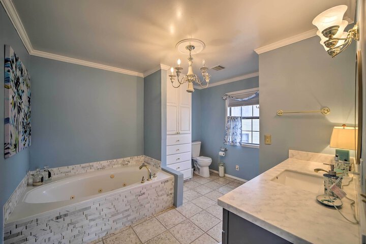 Private Beach: Waterfront Disney Getaway!