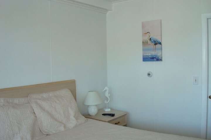 Room 13 of 42
