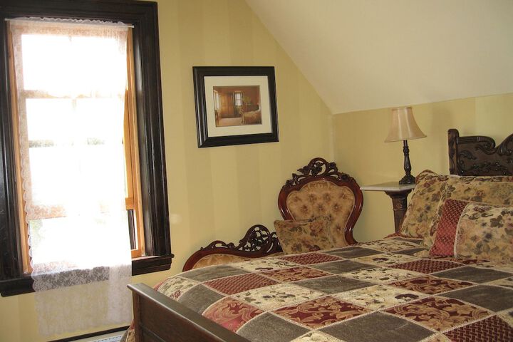 Room 6 of 19