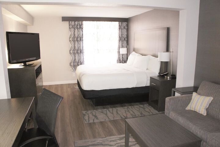 Room 30 of 52