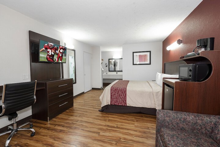 Room 12 of 30