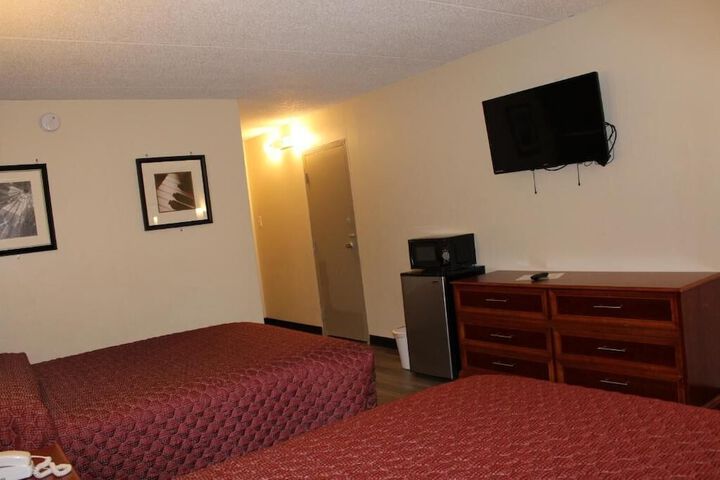 Room 27 of 39