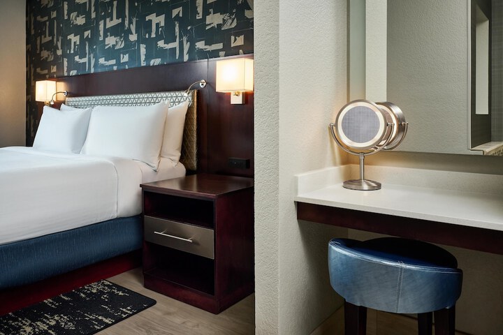 Hotel Alex Johnson Rapid City Curio Collection by Hilton