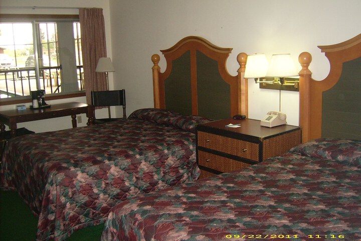 Econo Lodge Waupaca