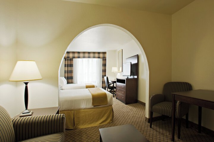 Holiday Inn Express & Suites Childress by IHG