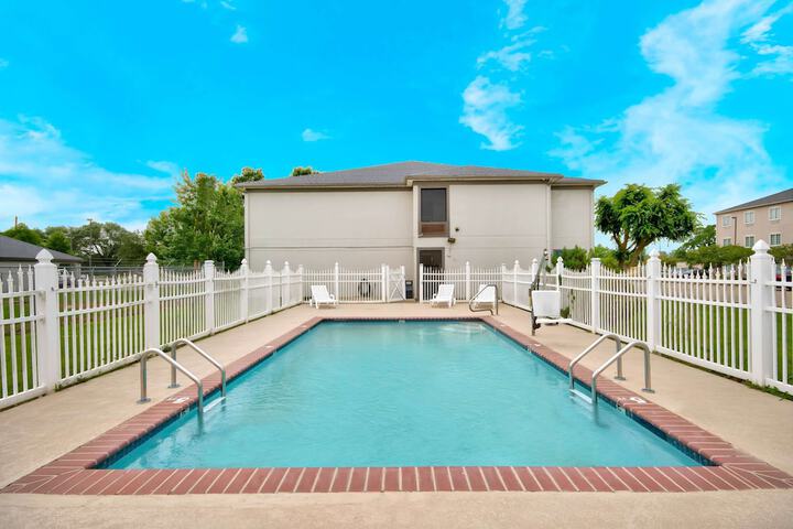 Pool 5 of 31