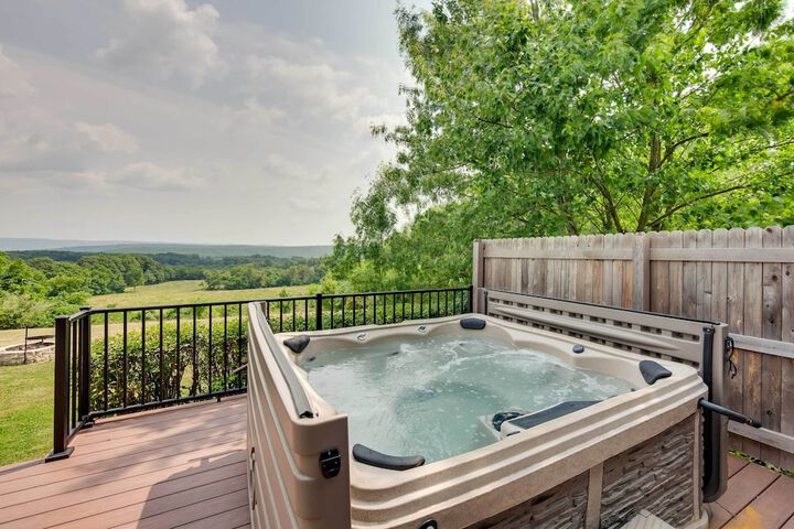 Rural Dutch Country Retreat - Private Hot Tub