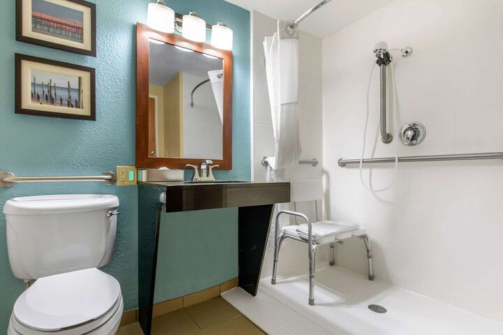 Comfort Suites Southport - Oak Island