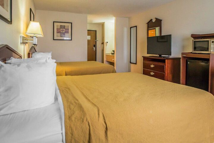 Room 27 of 36