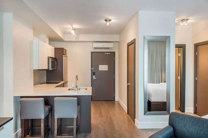 Room 11 of 36
