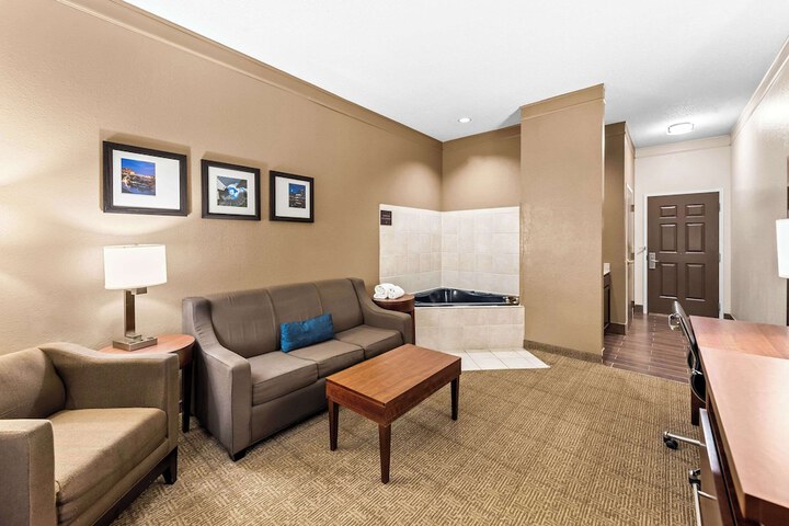 Room 11 of 41