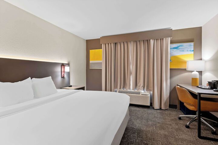 Room 17 of 32