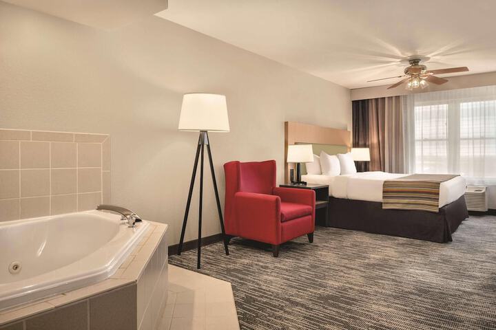Country Inn & Suites by Radisson Galena, IL
