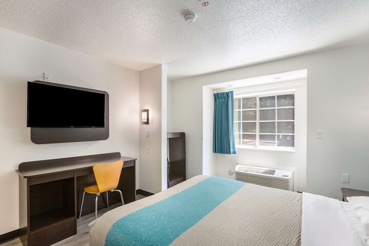 Room 27 of 31
