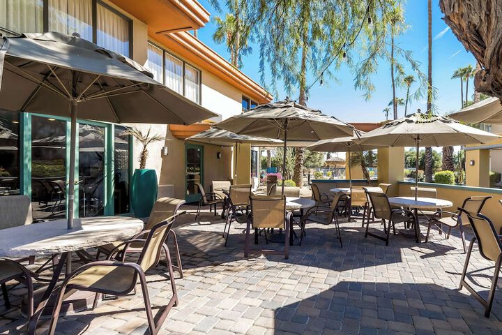 Best Western Date Tree Hotel