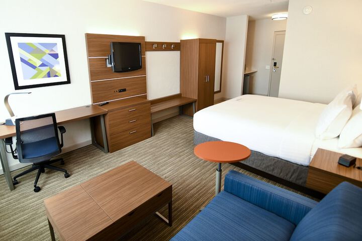 Room 53 of 126