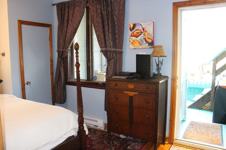 Room 17 of 39