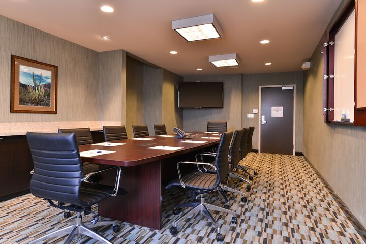 Holiday Inn Express & Suites Indio - Coachella Valley by IHG