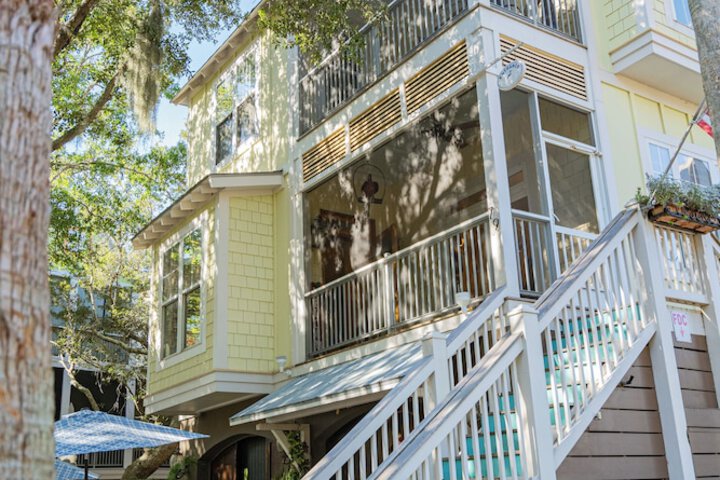 Waters Edge Inn - Adults Only