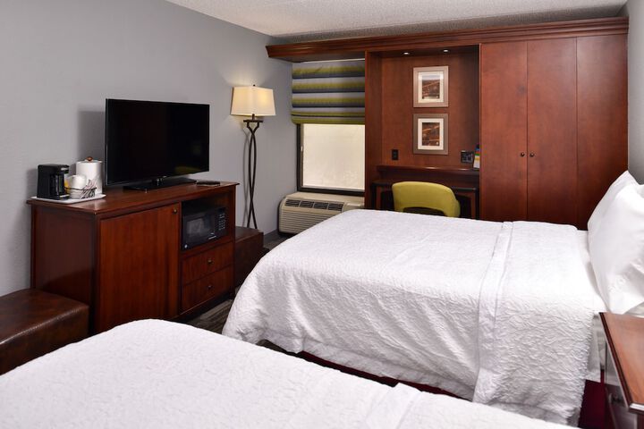 Room 30 of 46