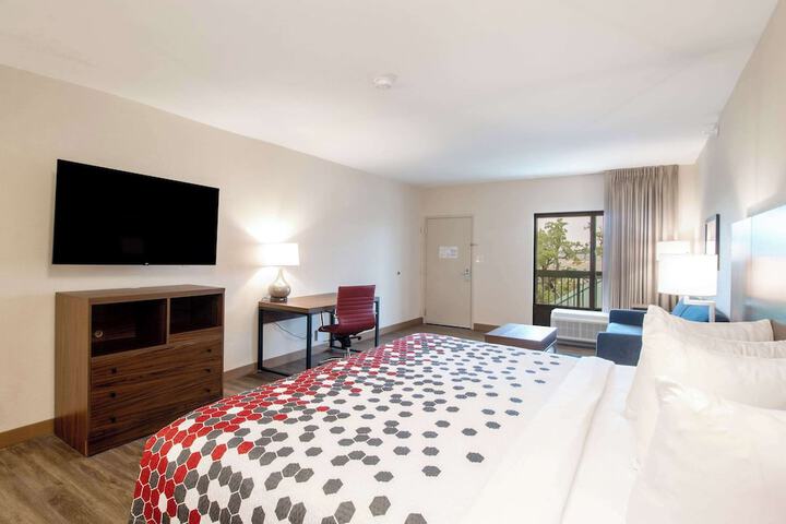 Room 25 of 59