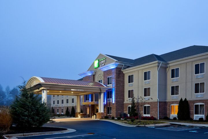 Hotel 2 of 43