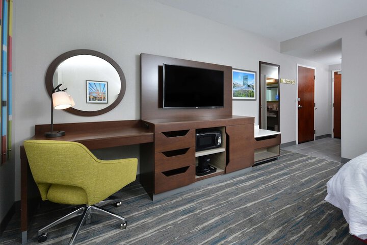 Room 17 of 79
