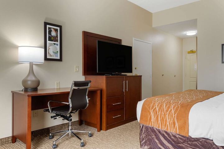 Room 13 of 30
