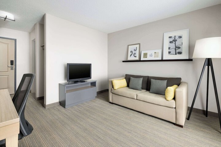 Country Inn & Suites by Radisson Big Flats (Elmira), NY