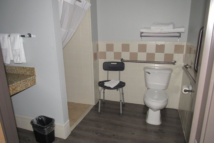 Room 39 of 62