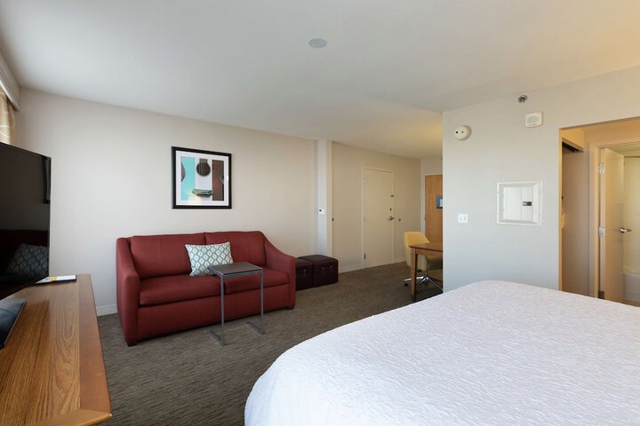Room 27 of 41