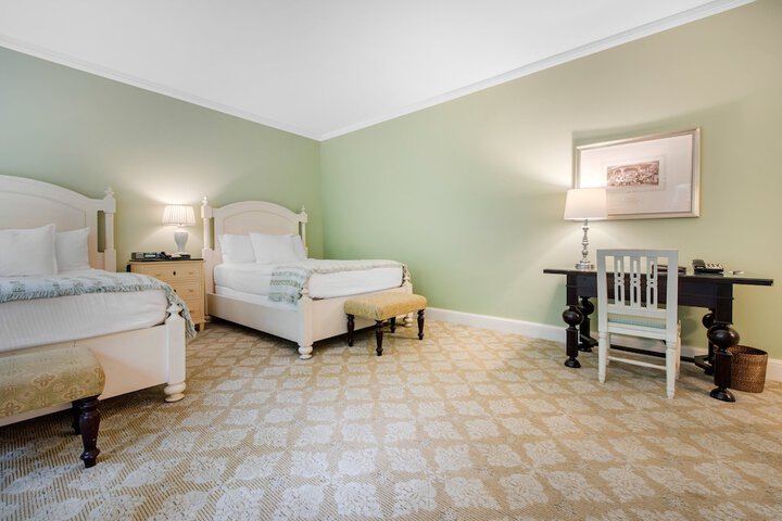 Room 103 of 185