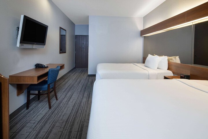 Room 14 of 26