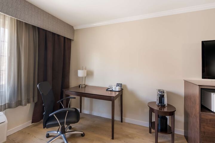 Room 16 of 29