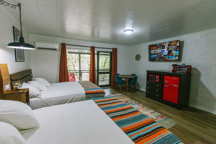 Room 21 of 42