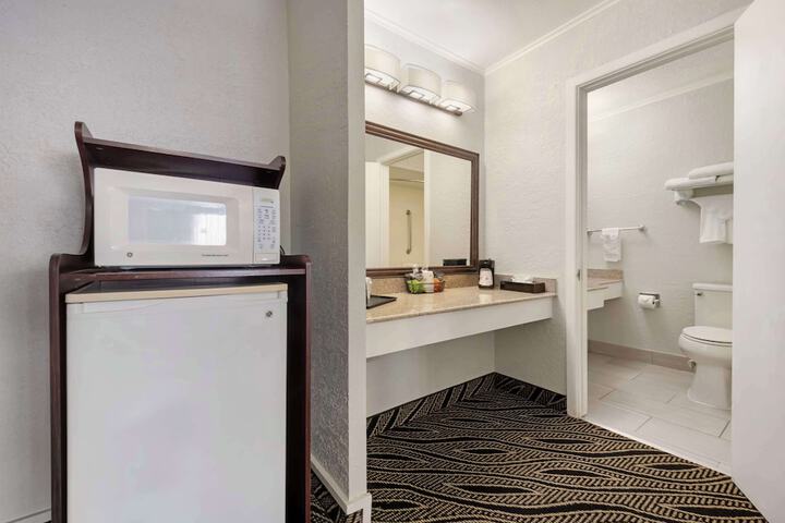 Best Western Red Carpet Inn