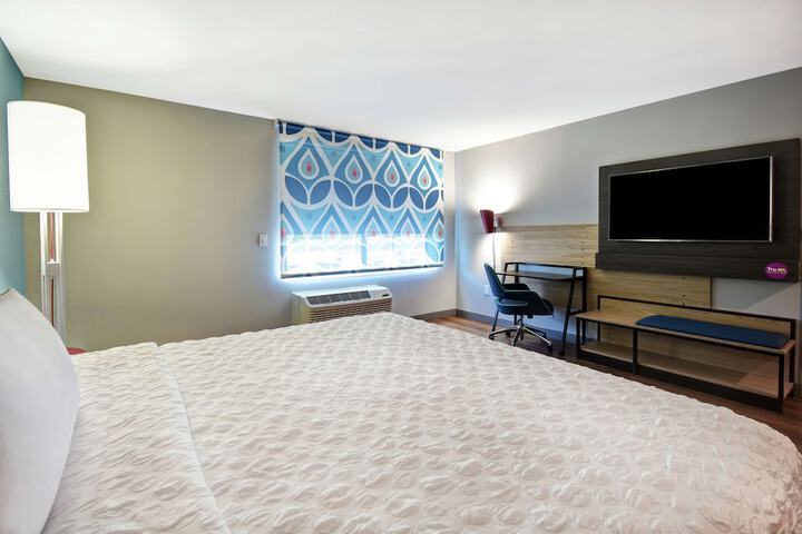 Room 20 of 34