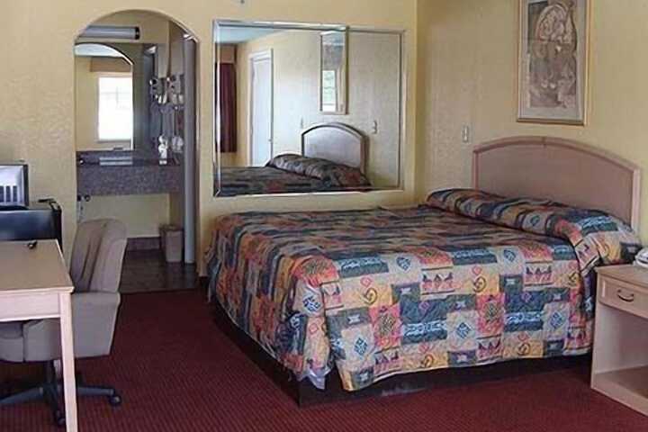 Room 28 of 45