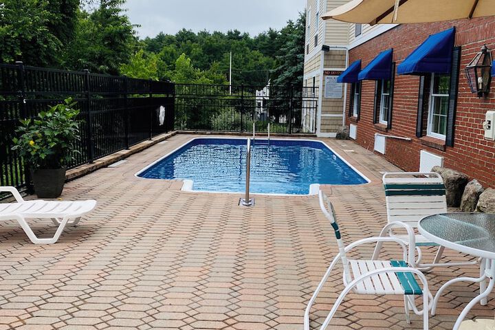 Comfort Inn & Suites Sturbridge - Brimfield
