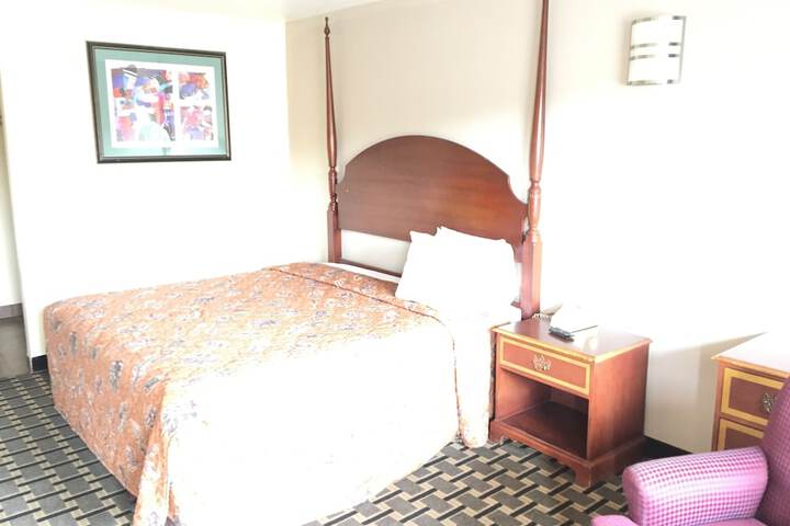 Room 35 of 48