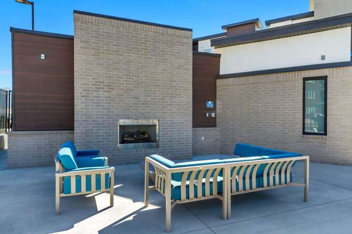 C406 at the Heights by CDH