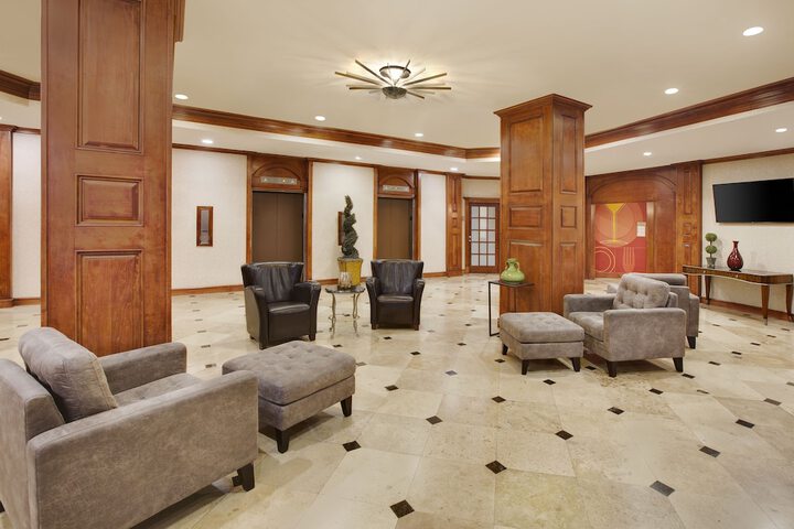 Hotel 10 of 61