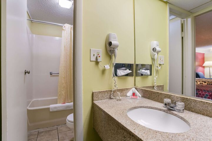 Room 7 of 22