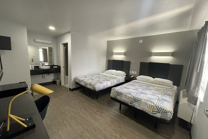 Room 47 of 59