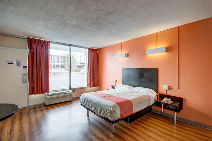 Room 26 of 29
