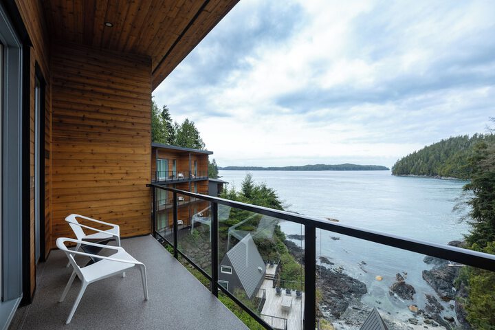 Duffin Cove Oceanfront Lodging
