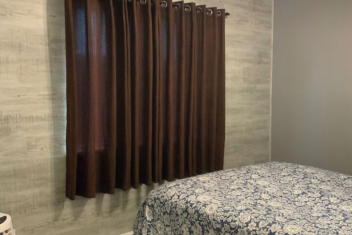 Room 11 of 38